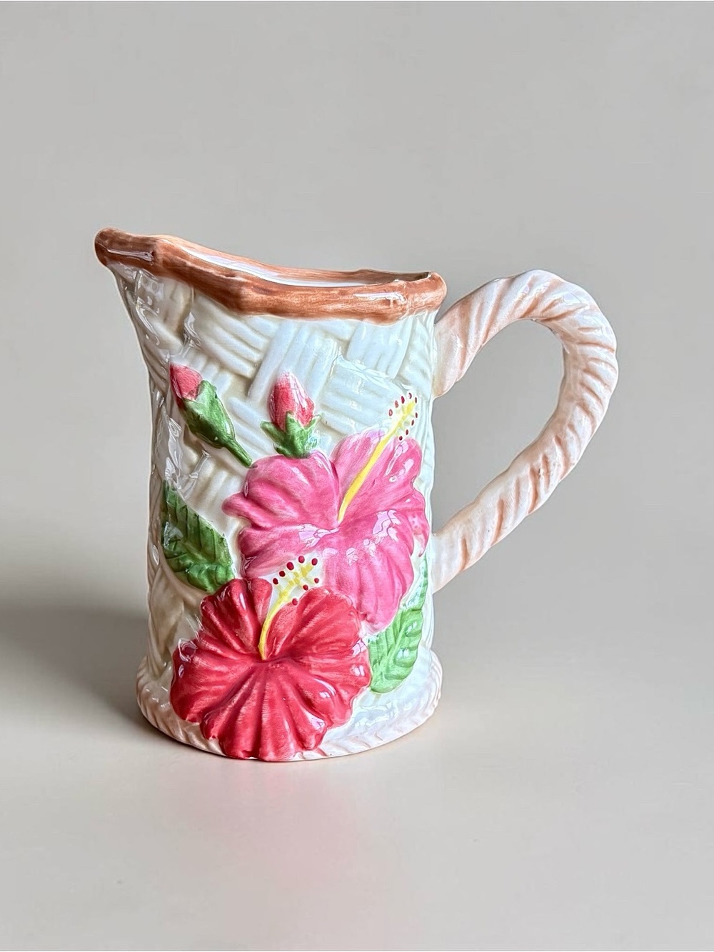 Vintage Bella Casa Ganz Hibiscus Flower Pitcher Basketweave Ceramic Bud Vase 4.5
